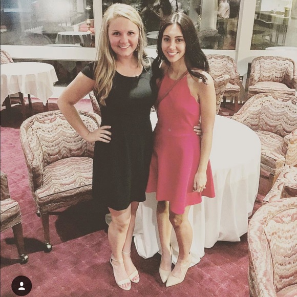 Meet Your Posher 💁🏻‍♀️ - Picture 4 of 6